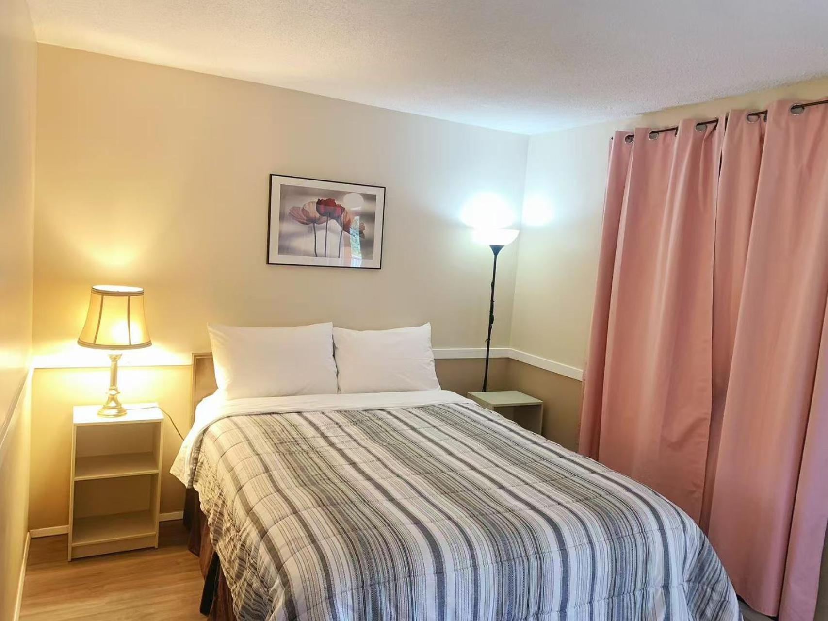 Rivermount Motel 3*