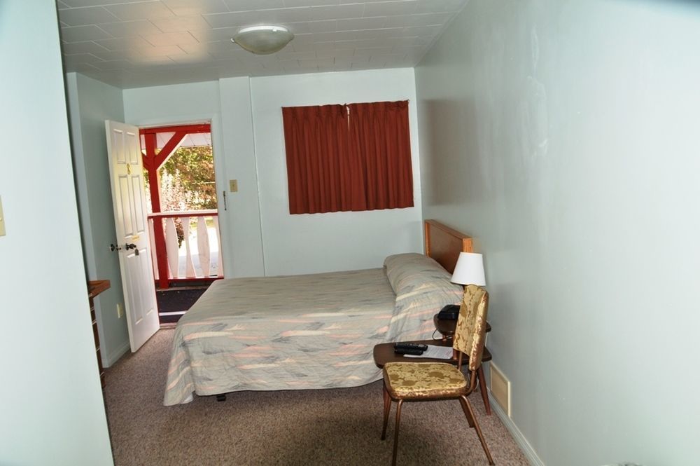 Rivermount Motel 3*